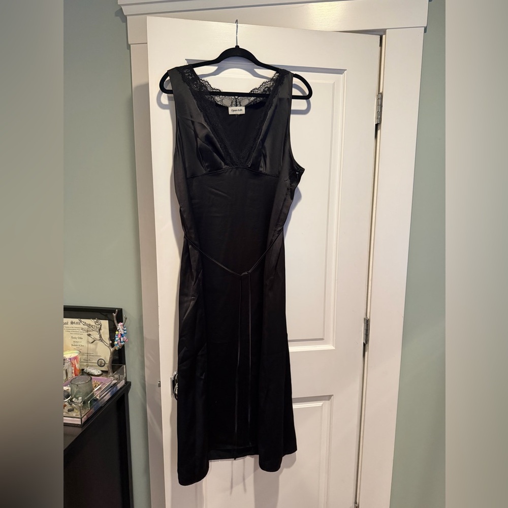 Elegant Black Satin Maxi Dress